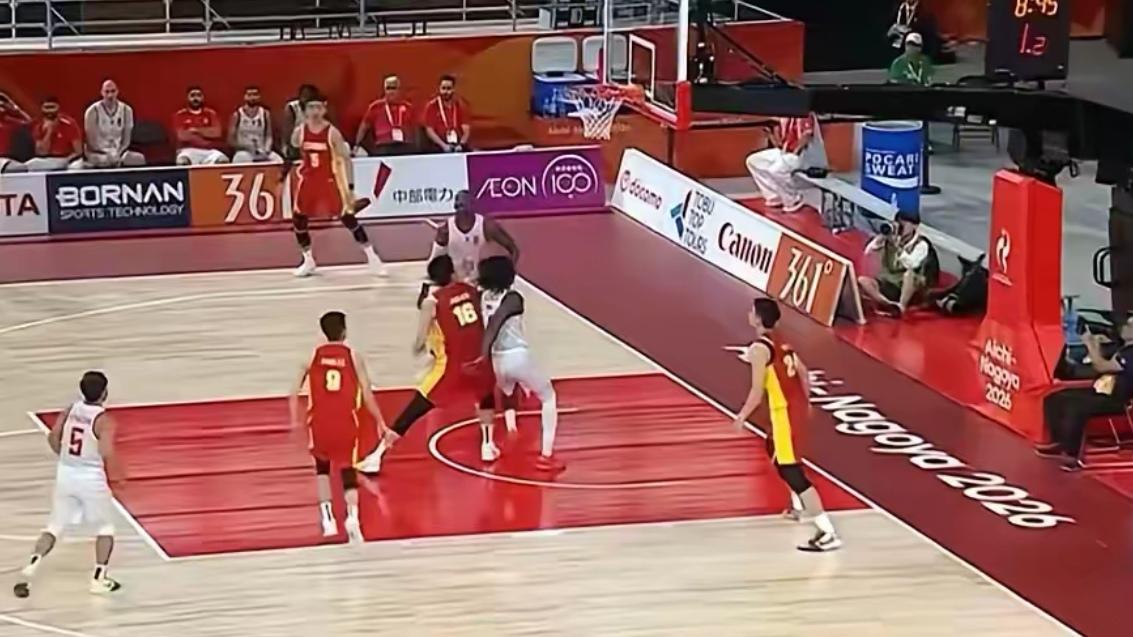 拒绝握手
2026年亚运会男子C小组第二轮，东大对阵巴林105-59狂胜
比赛结