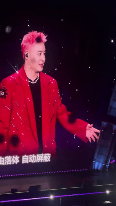 潘玮柏怎么演上小品了一遇到潘玮柏画风就好笑了起来 笑不活了！潘玮柏伸手被误以为求