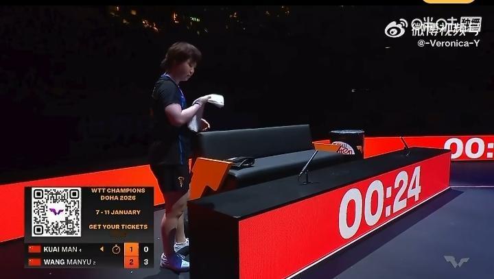 蒯曼🇨🇳进步不小[赞]，
第二局蒯曼2-8落后，竟然连追9分，拿下了第二局，