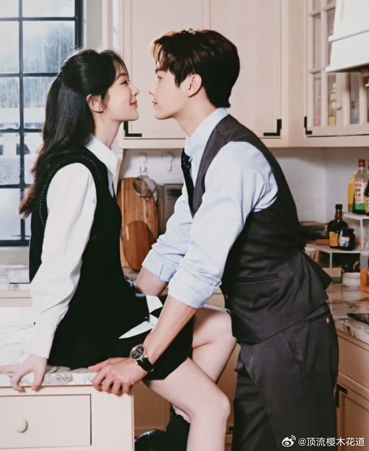 王格格想和杨紫刘亦菲合作王格格算是短剧里面还可以的女演员，但是角色还是比较单一，