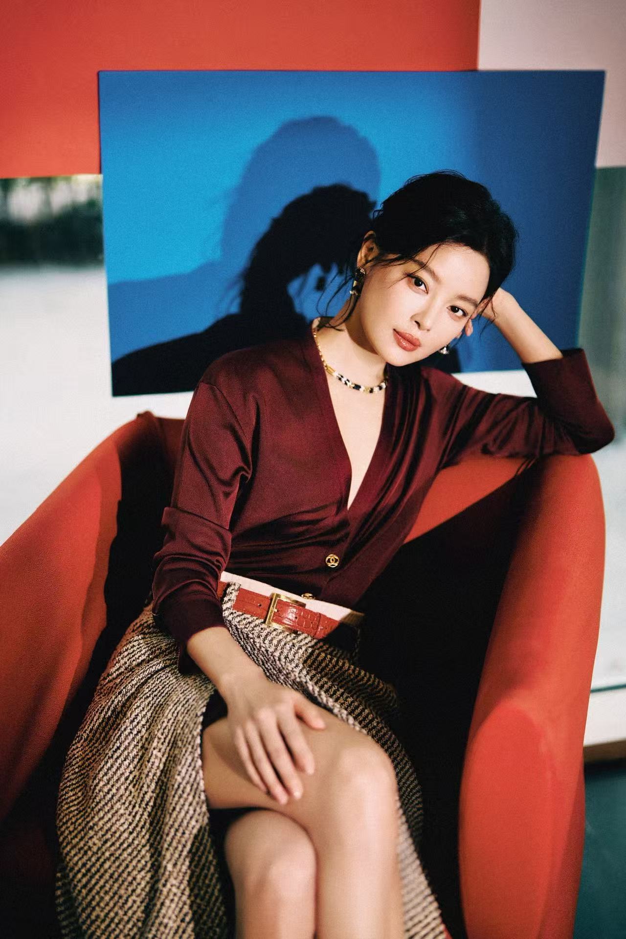 辛芷蕾回应封面登上法国街头辛芷蕾担任2026中法文化之春宣传大使，来看看蕾子姐得