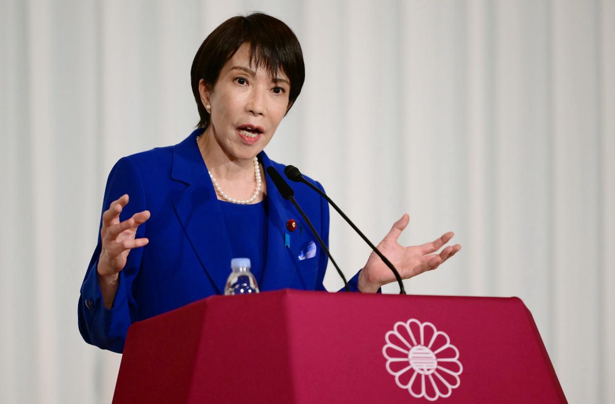 有一种观点流传着：

和美国交战若败下阵来，大概率要吃原子弹的苦果，

与俄罗斯