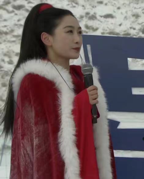 #张家口滑雪场爆改嬛球影城# 妈耶！这哪是滑雪场啊，这分明是安陵容娘娘见面会啊！