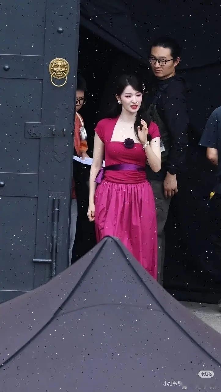 王楚然每天都在穿什么愁衣服 