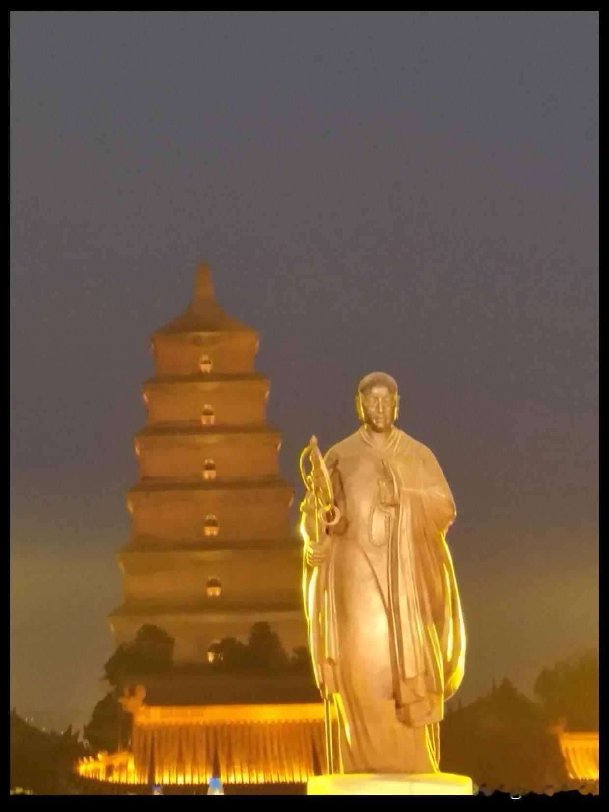 来古都西安旅游，大雁塔和大唐不夜城是必去的景点。大雁塔因在大慈恩寺内又叫大慈恩寺