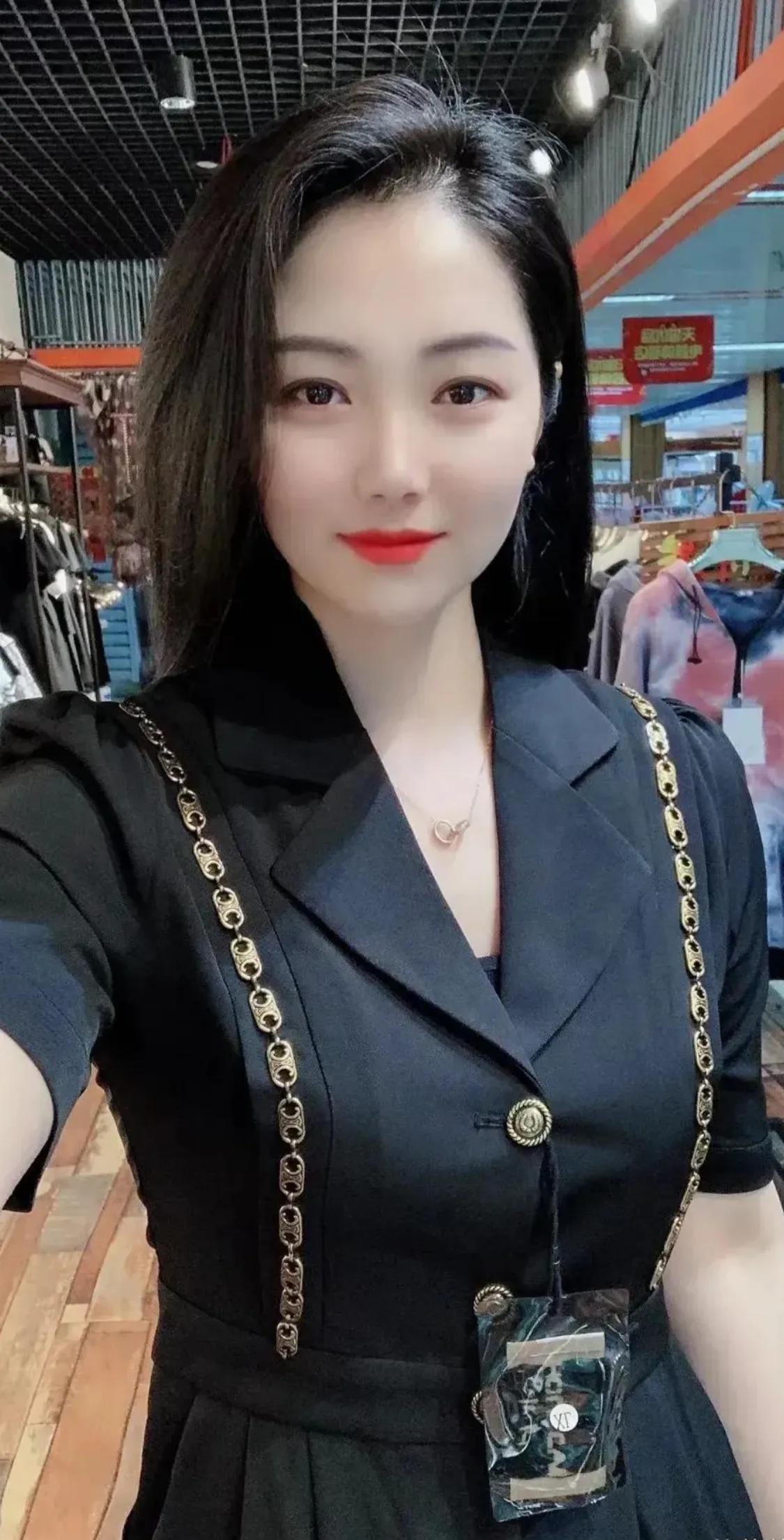如果你懂得了这些人情世故，你的人生至少少走十年弯路。

遇到女人一律要说对方瘦了