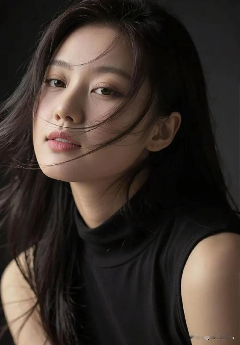 有没有发现一个女人
她最大的失败就是
用自己的青春
去陪伴一个没有担当的男人
用