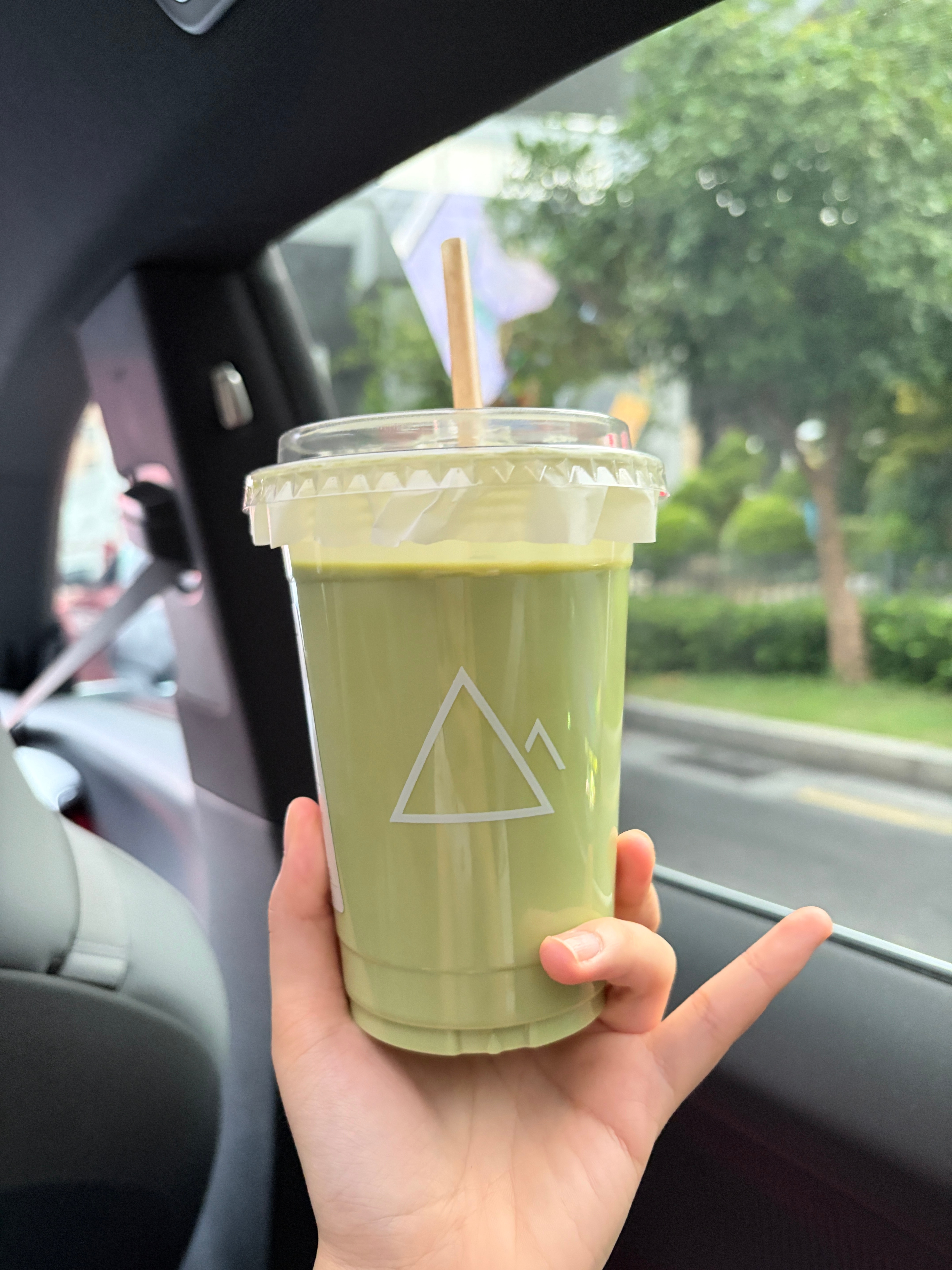 喝上小P从贵阳今天手提回来的去茶山了 美味啊 