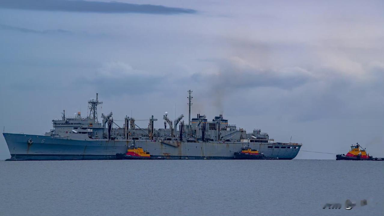 相撞的两条美国军舰资料图。阿利·伯克级驱逐舰“特拉克斯顿号”（USS Truxt