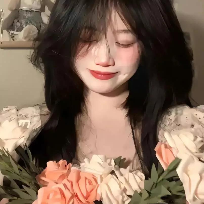 花落人如梦，春去意何如。百花散尽人已非 秋来花落 流水花落春去也 浮生如梦情如烟