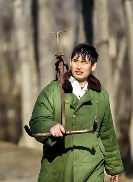 朱之文坦言：“说实话，我根本不缺钱。”记者反问“不缺钱为啥还天天跑商演”，朱之文