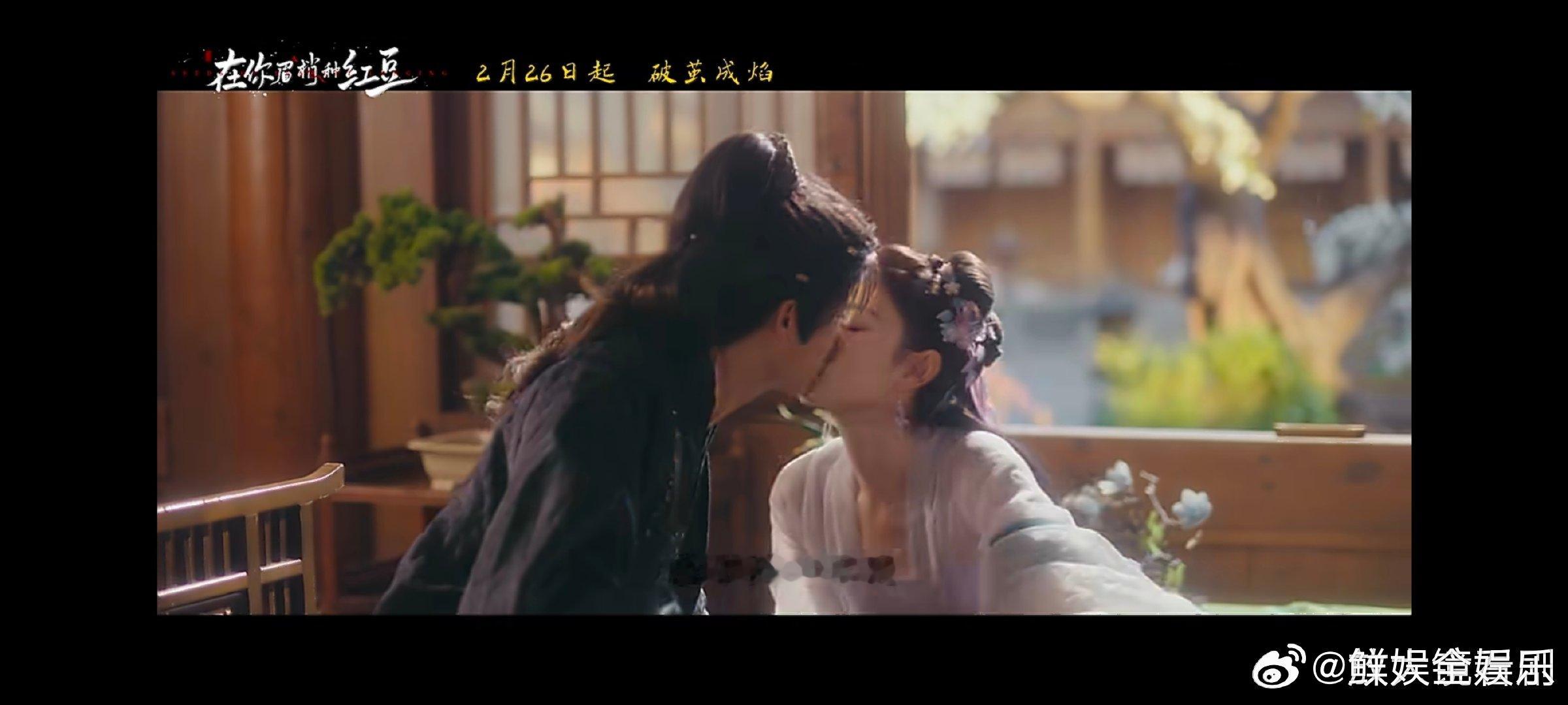 郑业成赵晴咬脖吻郑业成赵晴吻戏救命！这段吻戏太会了！又甜又撩，氛围感直接封神，越