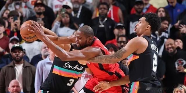 火箭主场迎战马刺！杜兰特携申京冲3连胜，文班亚马状态成悬念
 1月29日上午10