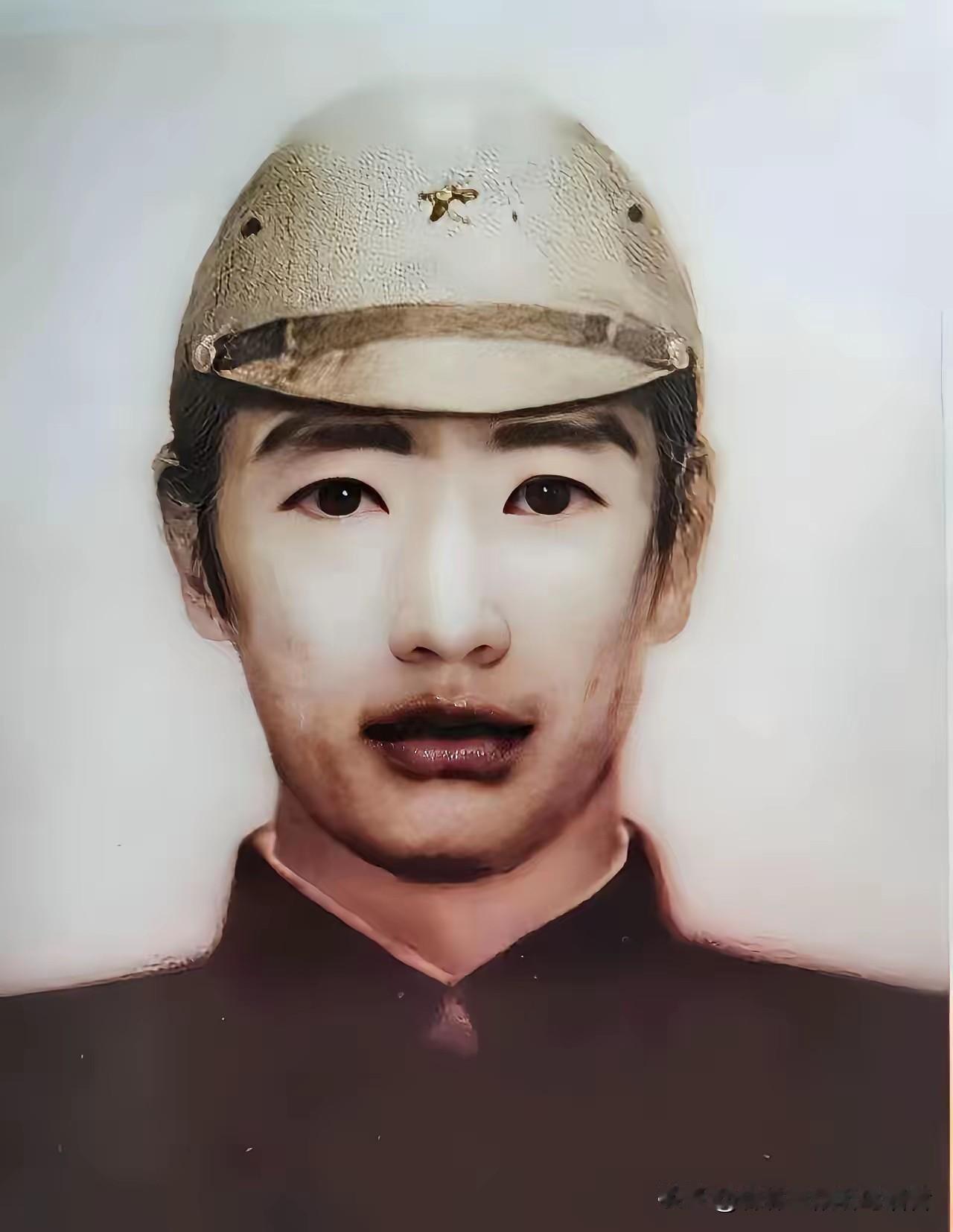 1943年5月，日军中将楠木实隆前往黑龙江富锦五顶山阵地开展军事视察。山间通行道