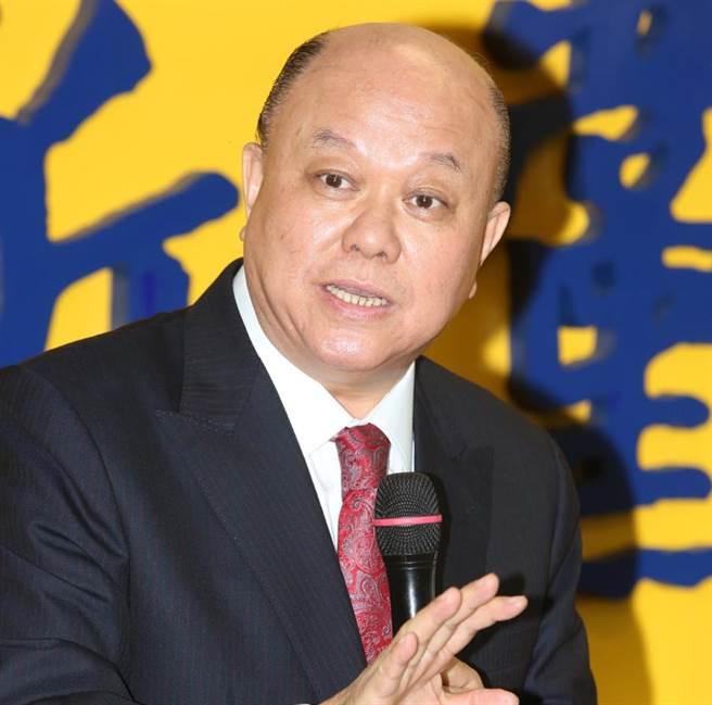 “台湾问题在中美关系框架里已经被锁定，发展趋势早就没人能挡住了，就是两岸统一；北