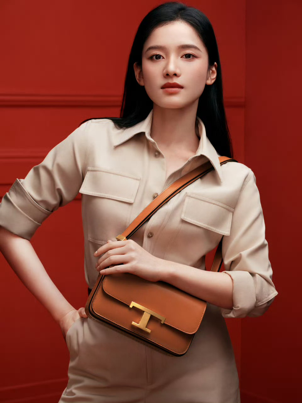 张婧仪 × TOD'S 新年大片📸❤️ 