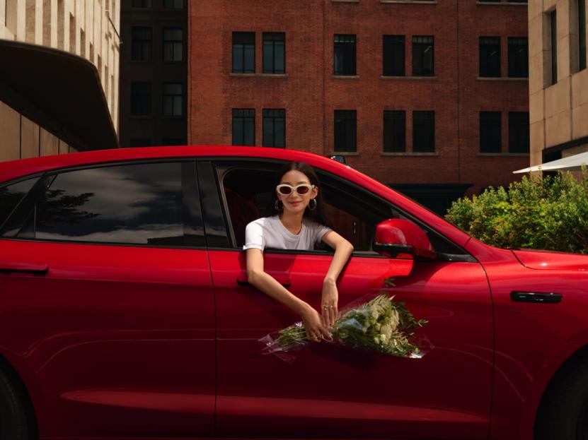 冬日暖阳出街神器？车主们选问界新M5 Ultra的理由太真实了！
寒冬时节，出行