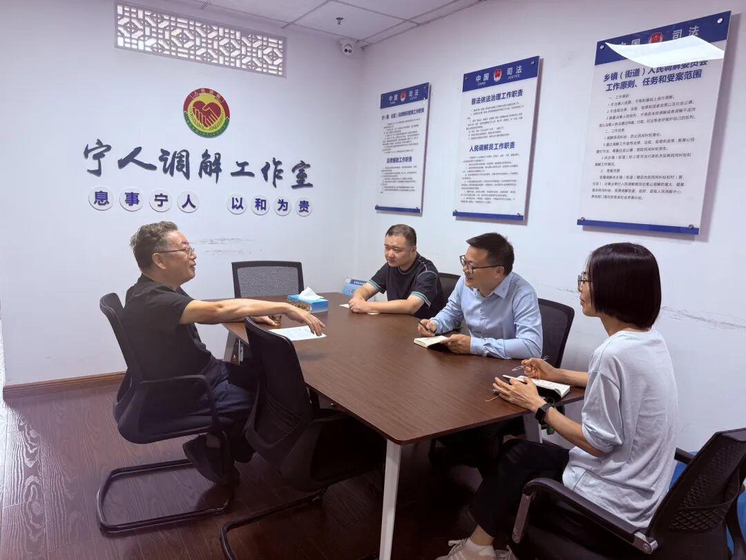 王身康会长与张泽所长面对面交流
 
 
 
 
 10月15日上午，永中街道知名