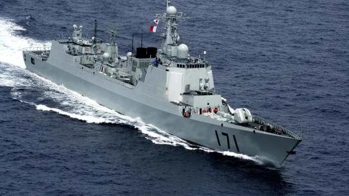 面对菲律宾在南海划设禁飞区挑衅的行为，中国通过外交，军事部署以及加强执法力度和利