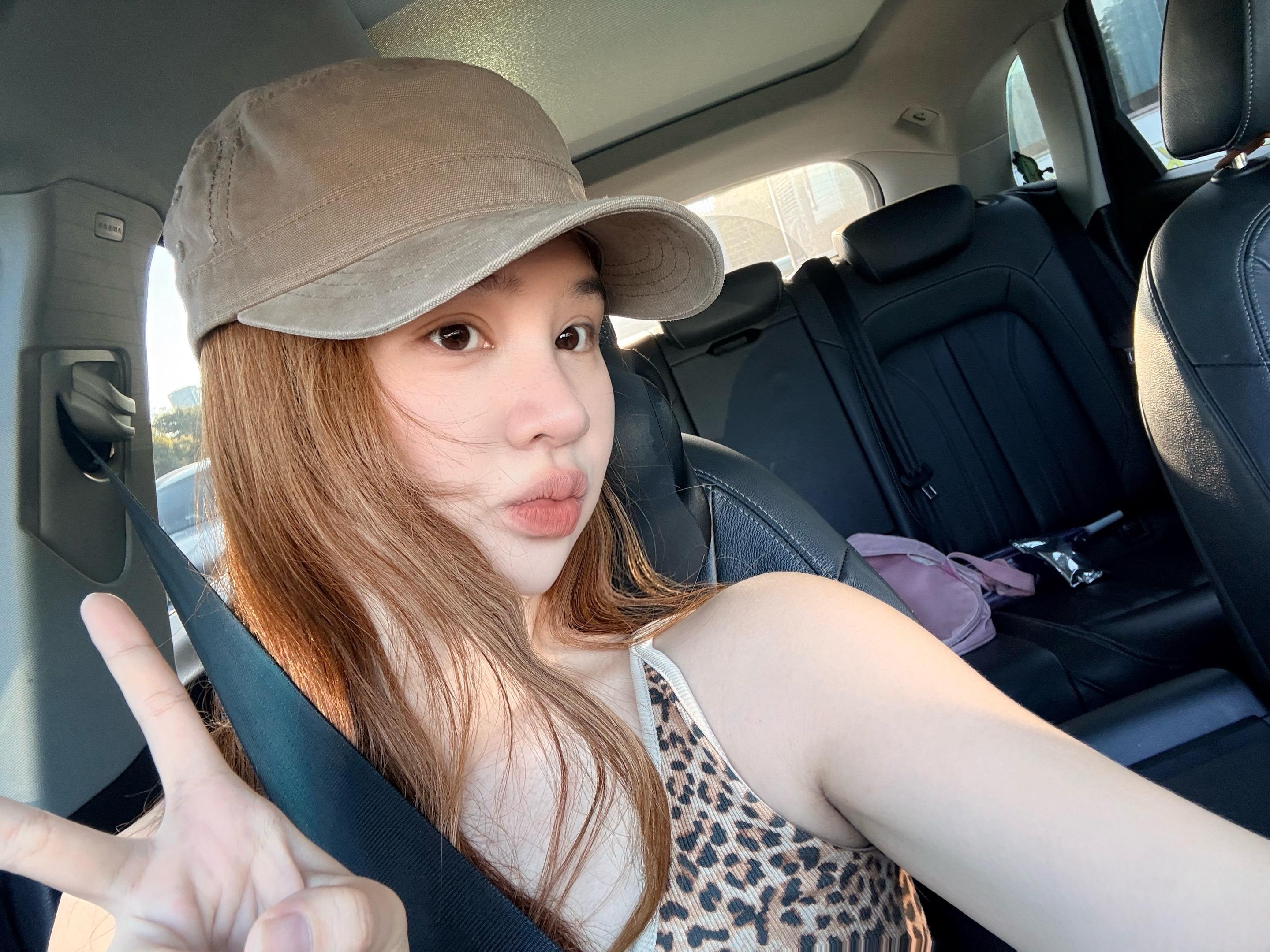 美丽女人上线。