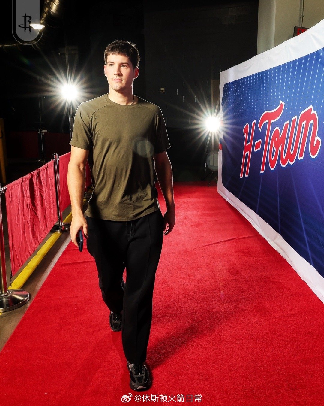 球员今日份OOTD尼克斯vs火箭休斯顿火箭NBA吐槽大会