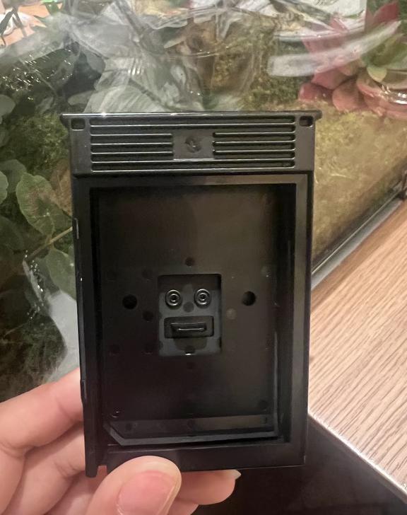 太抽象了 500年都没人懂😂
拍立得相纸盒  这个中间好像一个表情😂
算了你
