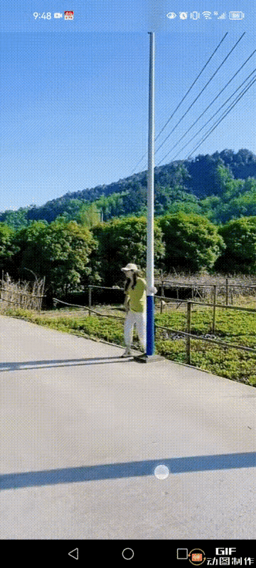 图一：妹子，就你这样的弹跳能力，那不是自己找苦吃吗？
图二：不可能，绝对不可能！