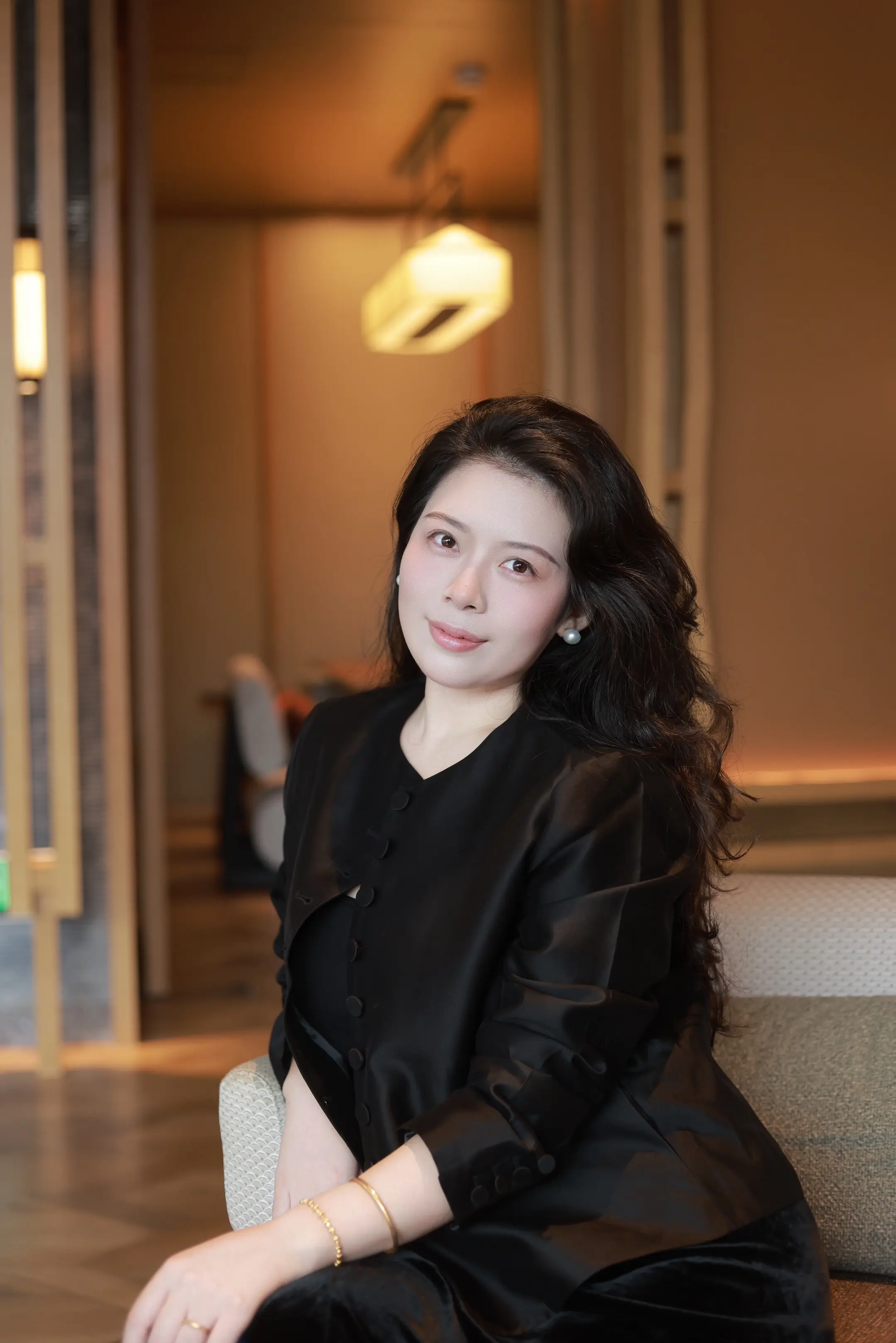 毛主席说：“此处吃亏 彼处胜利 东方不亮西方亮 黑了南方有北方 我们总有道路”