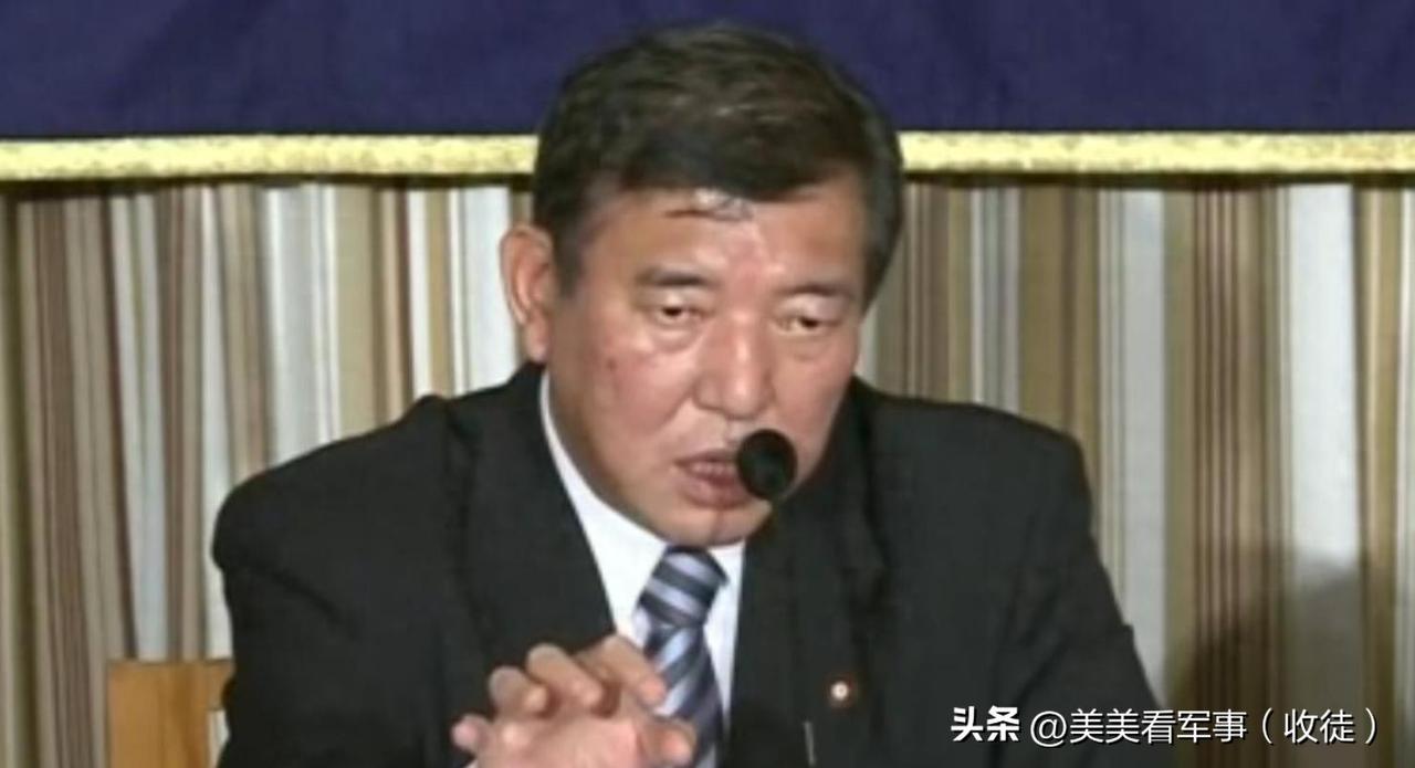 美日军演当天，高市遭严厉批评，辞去首相后，石破茂才敢说出实话

军演扩容与靖国神