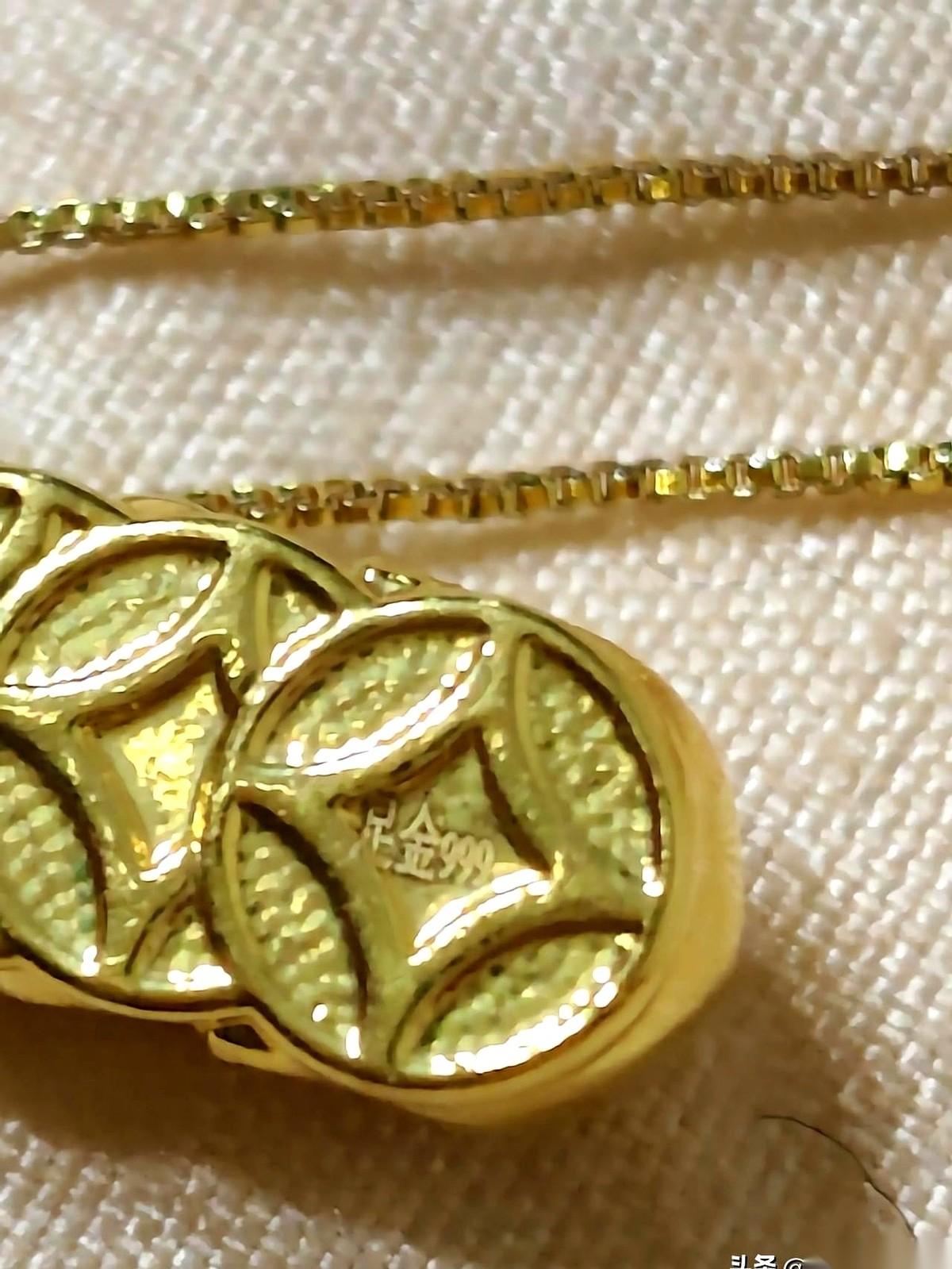 一个干了八年的打金老师傅，终于把实话撂我这儿了。
他说，最狠的一招，不是偷金，是