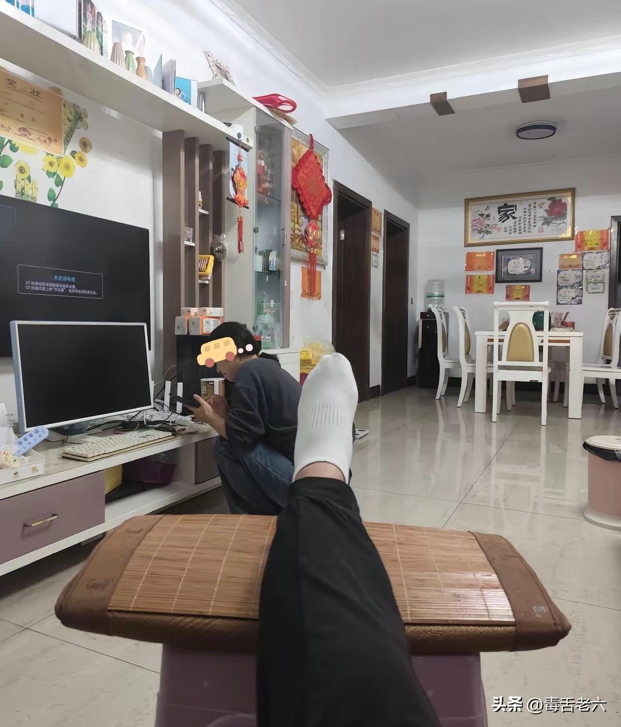 老婆算是回来了，回来第三天了，我和她没有说过一句话。哪怕是眼神都没有对过一眼，照