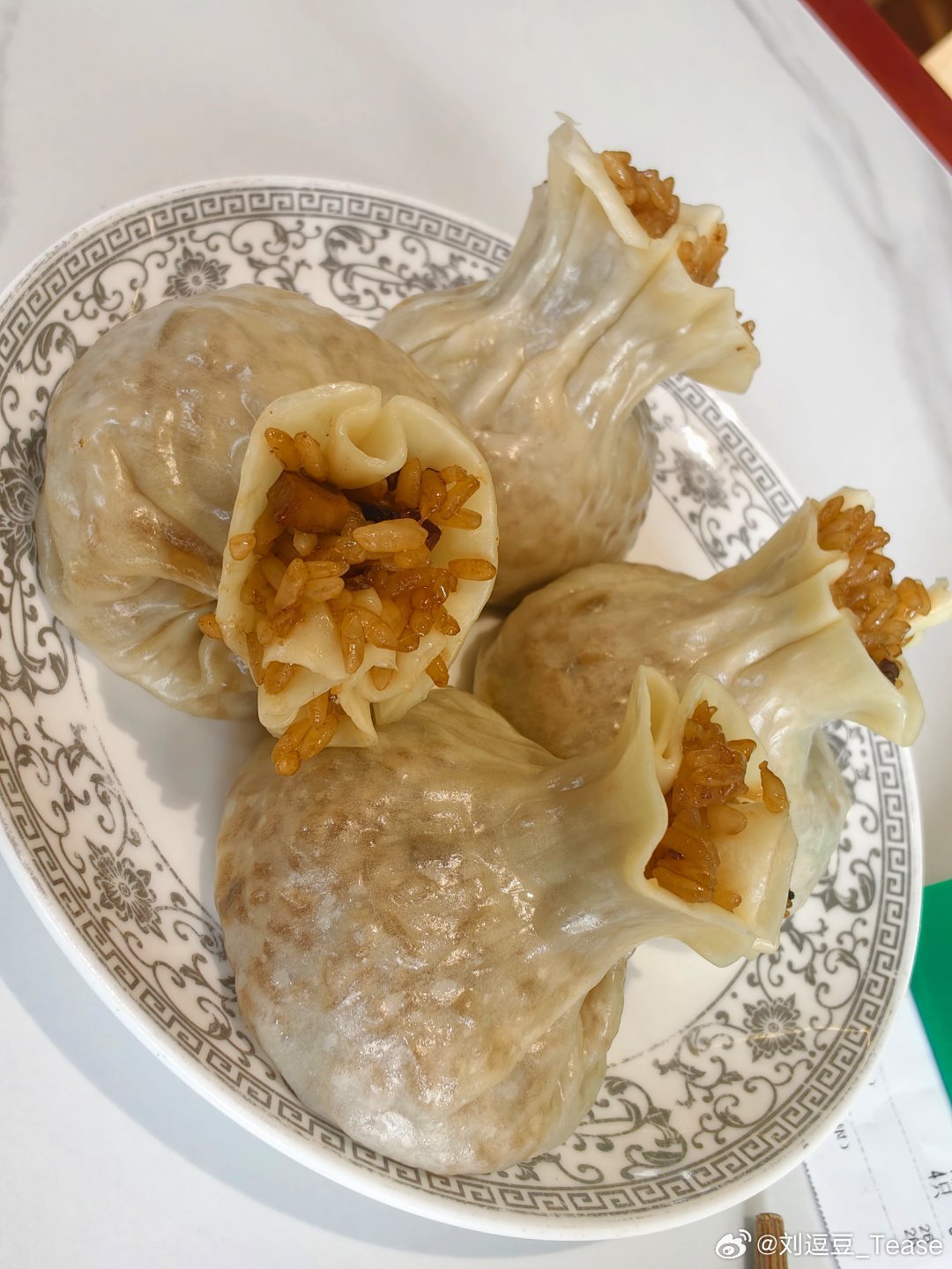 周末没人自己悄悄到菜市场买点牛腱顺便来打卡一下芜湖的清真烧卖，牛肉汤，烤串再加小