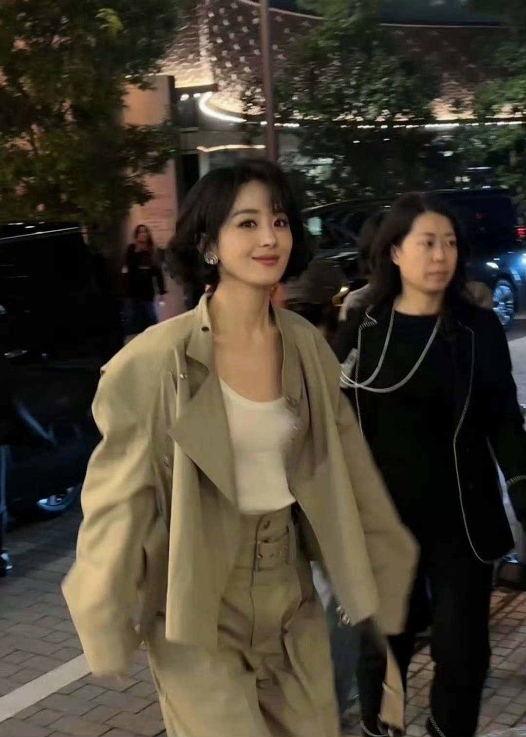 姐今天状态好好[憧憬][憧憬]又美又帅又灵动 被第一张杀疯了#赵丽颖生图# ​​