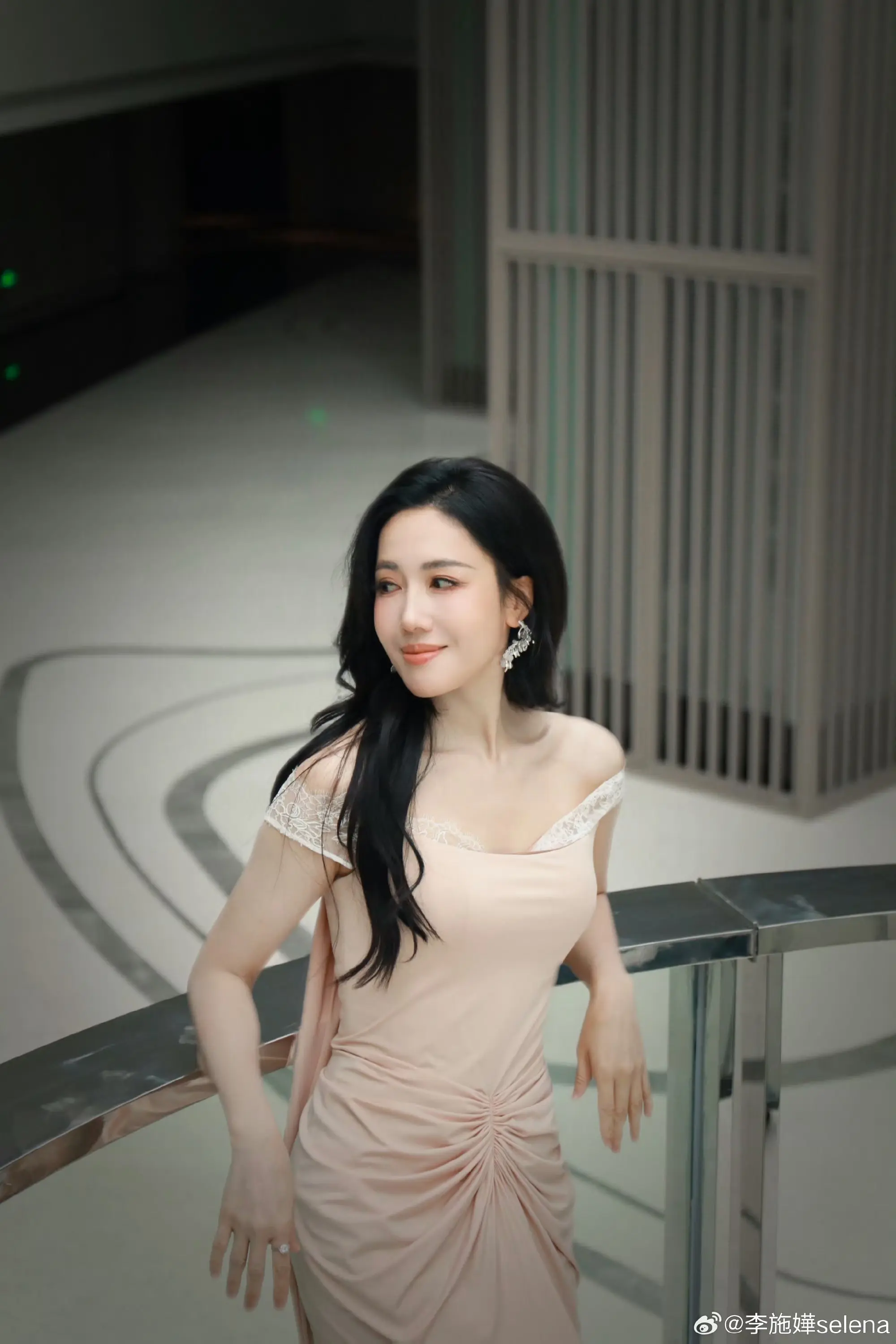 李施烨。