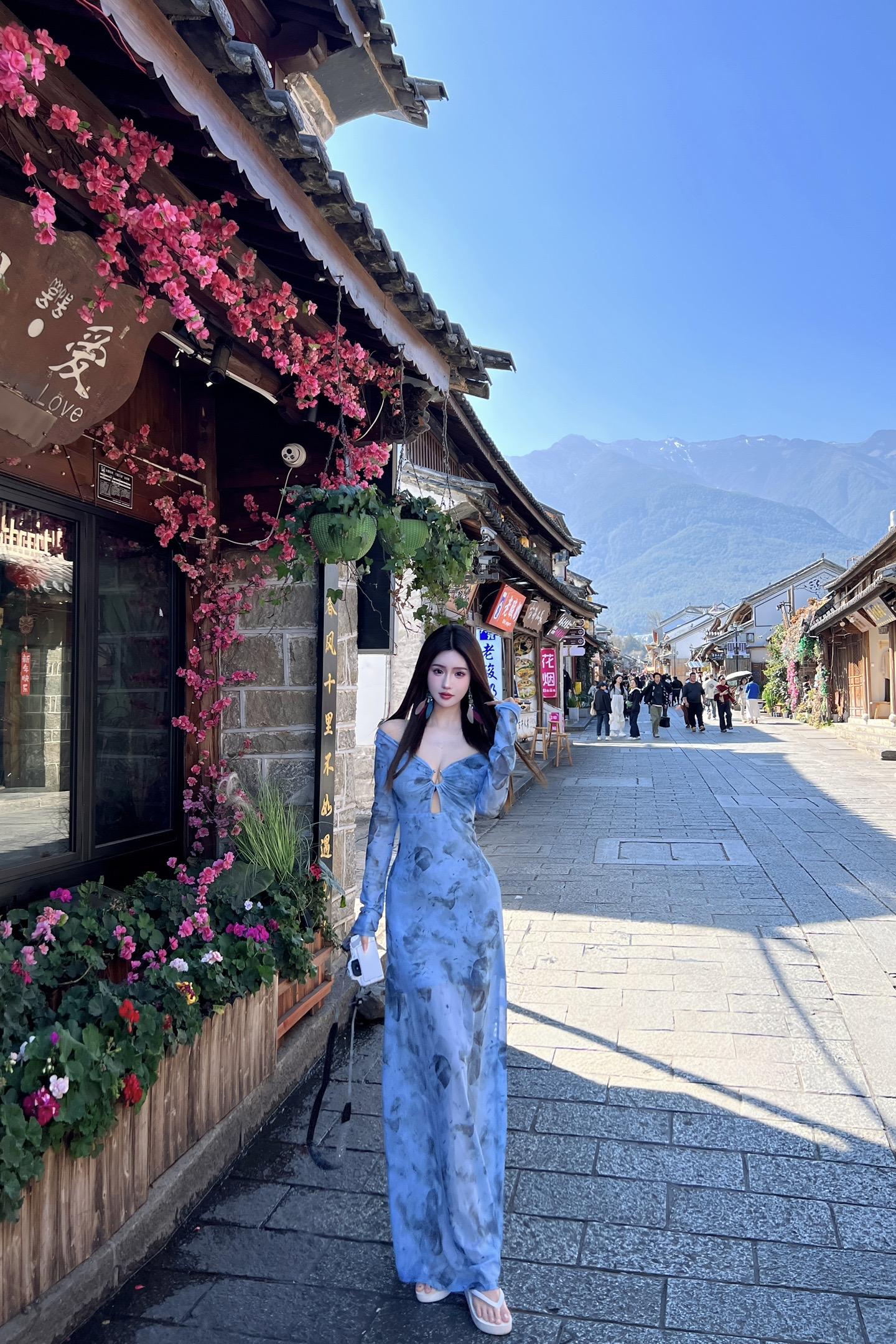 你又开始扮演一个把爱看的很淡的人  但其实得到和失去对你来说都太重要了