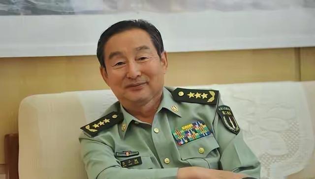 1948年，28岁烈士遗孀带娃下嫁25岁新兵，58年后继子被授予上将考考你，这是