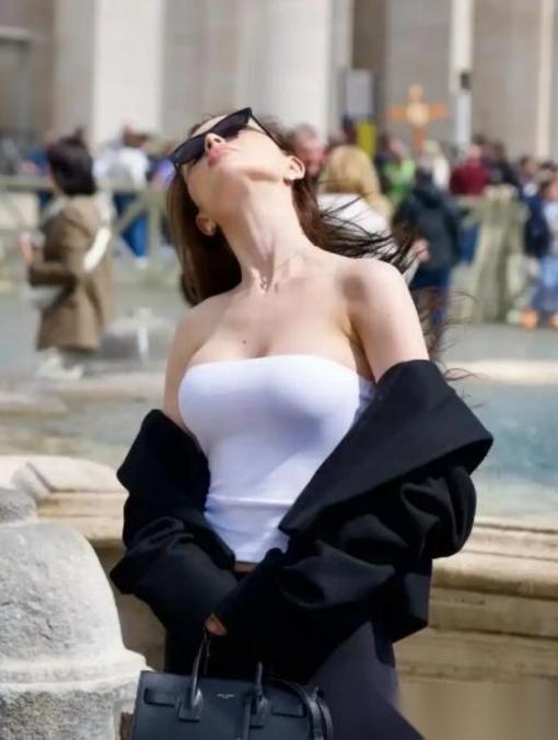 一名德国华人表示，“欧洲人讨厌中国人的原因，就是因为如果在街上看到一群人大声吵闹