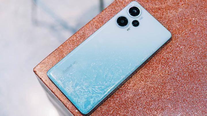 3月份预计在2000元档会迎来一波三足鼎立——红米Note13Turbo、真我G