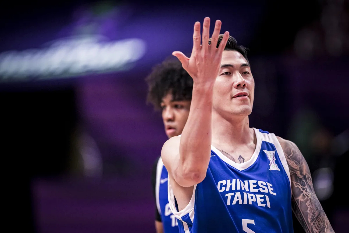 亚洲杯小组赛全部结束，中国台北队2胜1负，将与约旦队争夺一个八强席位。刘铮场均1