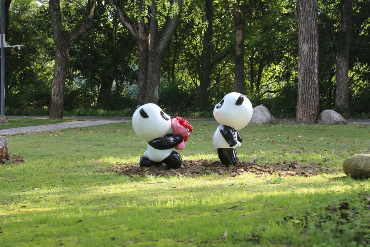 东湖落雁熊猫瓷板画园开园 🔥东湖又添新打卡地！落雁景区「熊猫瓷板画主题园」今日