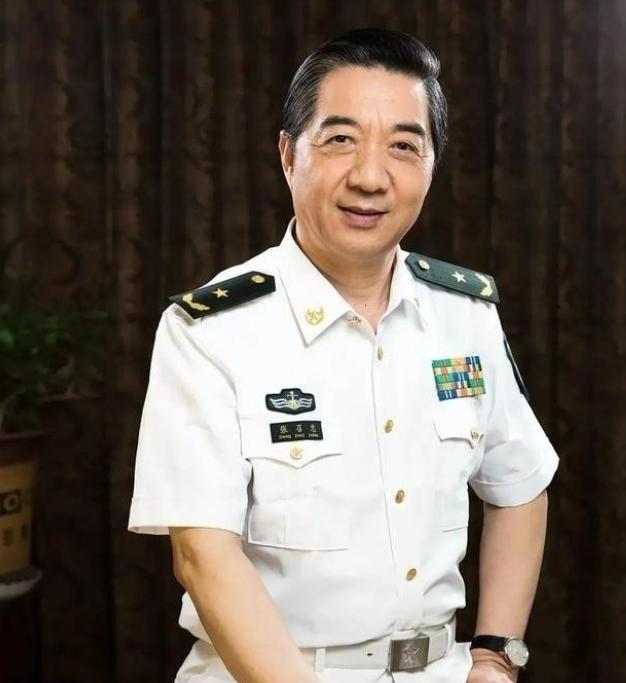 谢谢你张召忠！你真是伟大的预言家！2015年你就说过：“美国啥也不干，让东方大国