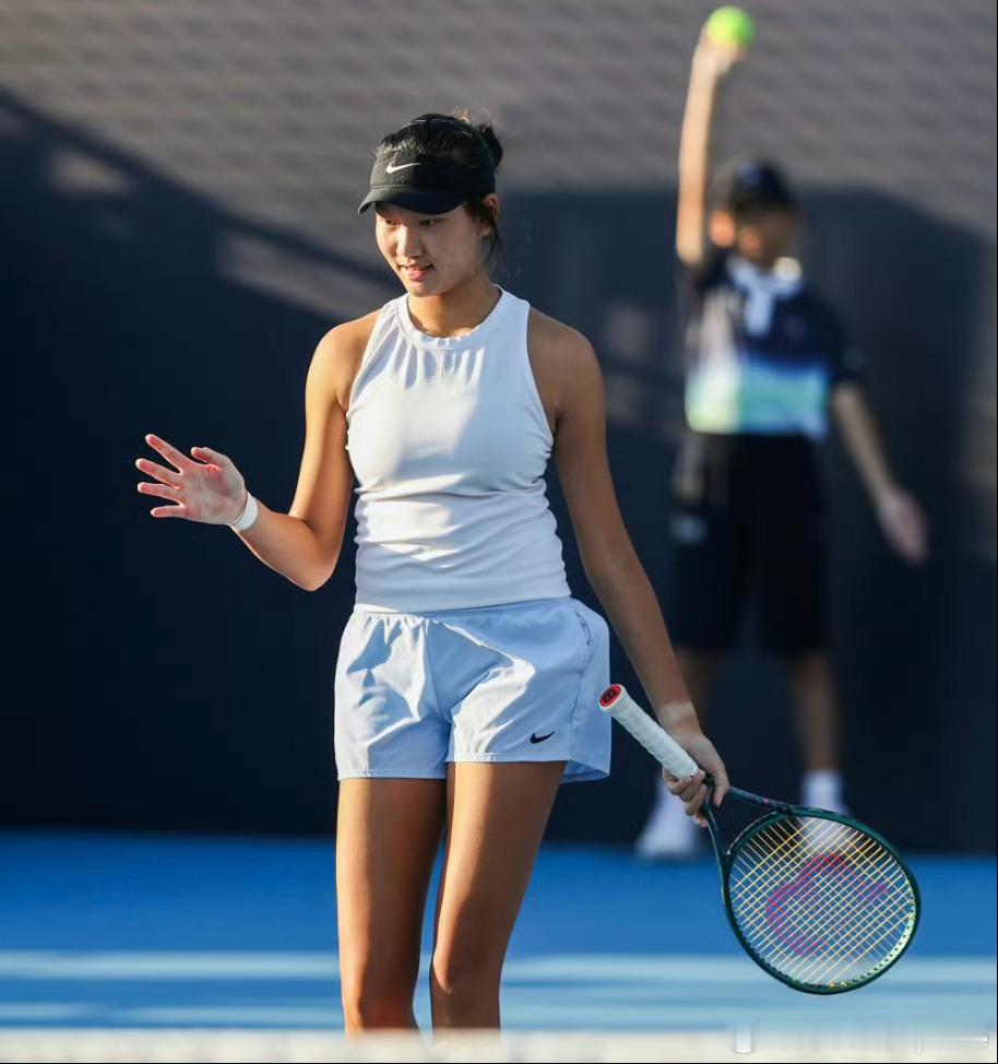 广网2025 女单资格赛首轮🇨🇳李昱瑶4-6/0-6 🇳🇿孙璐璐广东队0
