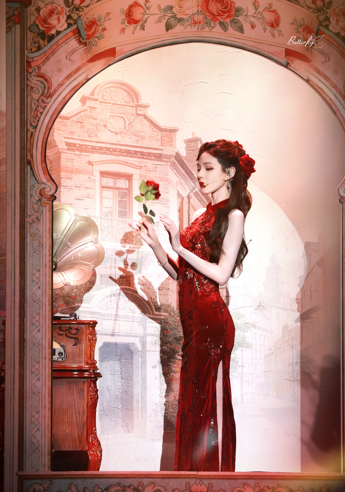 张予曦 这次别脸红看造型是华彩传承晚会的时候，旗袍美人张予曦