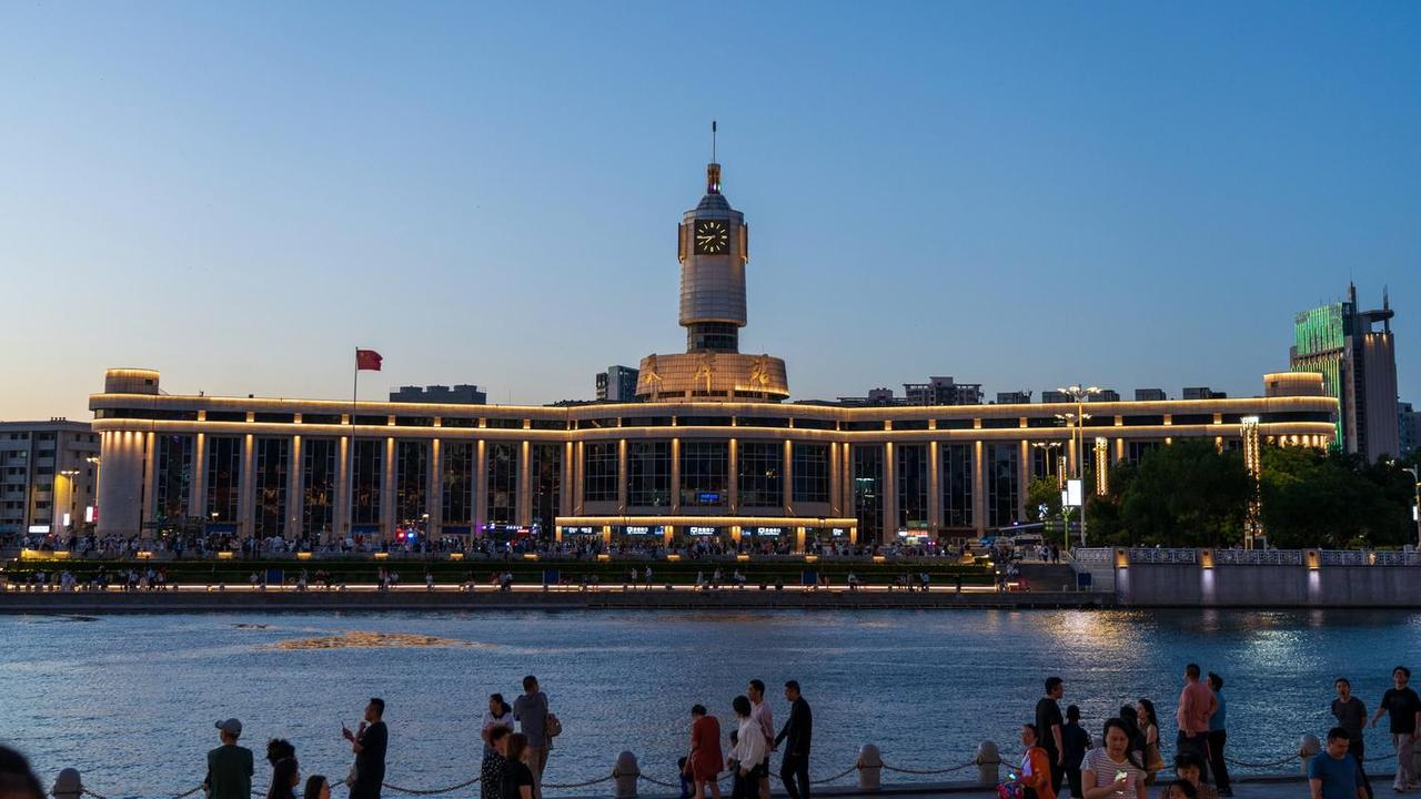 天津2026年财政预算来了！

2026年天津一般公共预算收入预计为2266亿元