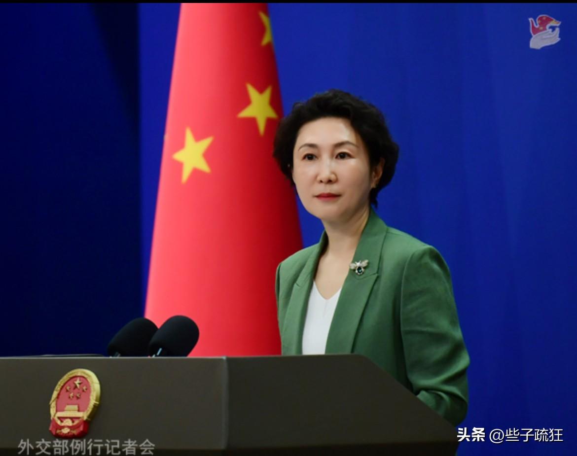 好消息传来！联合国正式向世界宣告：“中国人成功当选”！
联合国总部会议大厅里，掌
