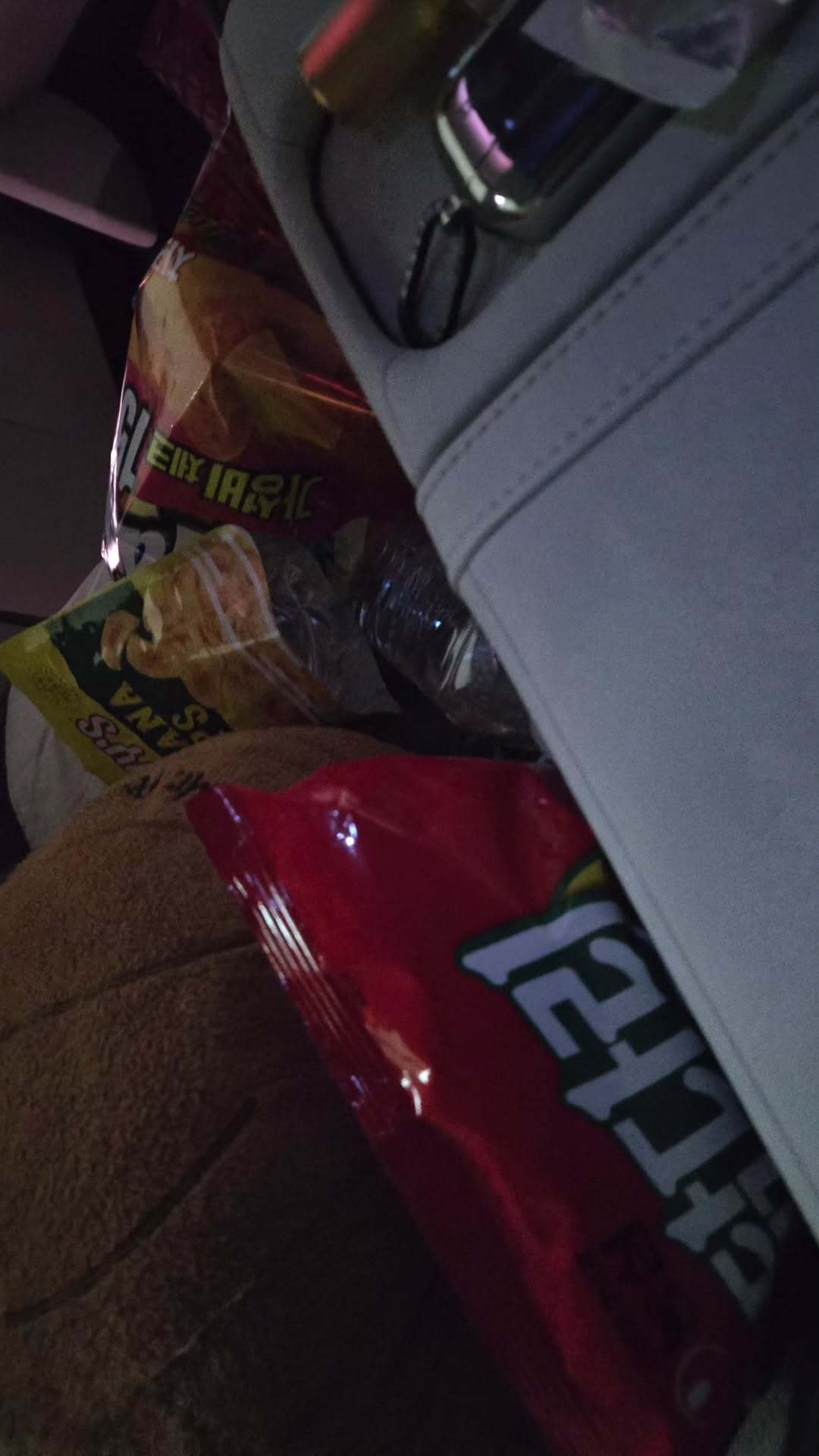 孔晓振更新拍戏也要带很多膨化食品的女人哈哈哈哈哈P3 拍摄那天白天巨热 导演还买