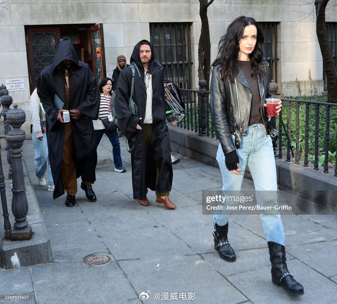 🕶️《夜魔侠：重生》第三季片场照，捍卫者再度集结！克里斯滕·丽特、迈克·柯尔特