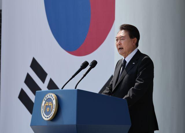 【韩国尹锡悦政府发布国家安保战略白皮书】

韩国总统办公室6月7日表示，尹锡悦政