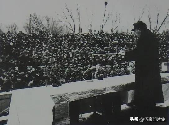 1951年3月24日，公安部部长罗瑞卿作镇压反革命的动员报告。他详细列举了“长期
