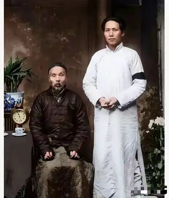 这是毛主席和父亲的珍贵画面！ 